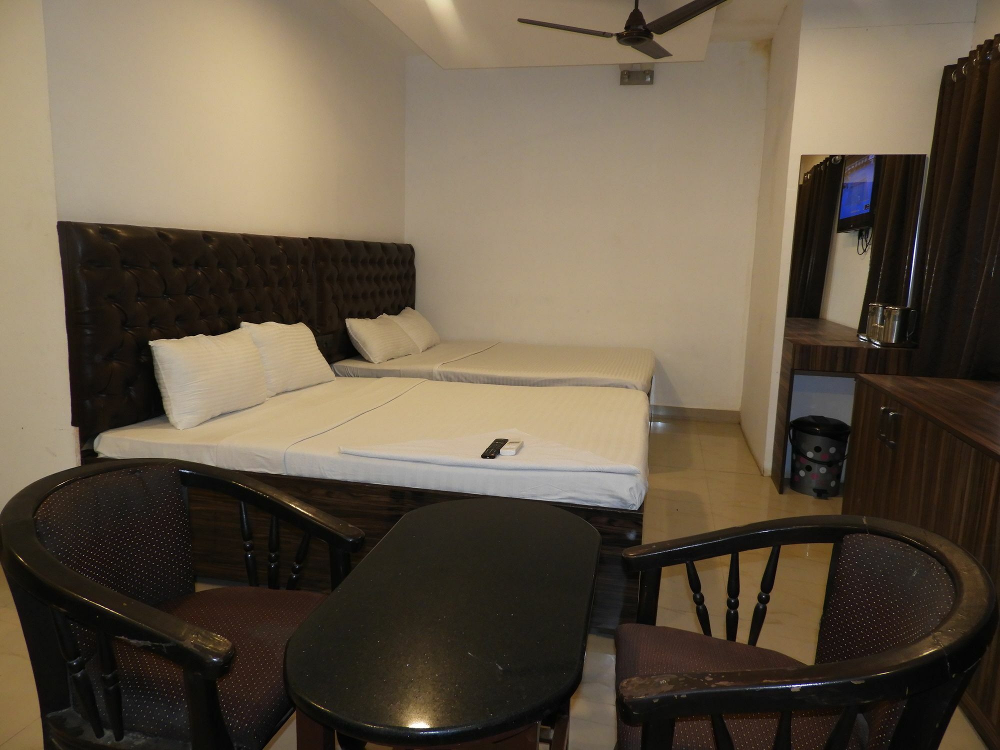 Hotel Lions India Chennai Bagian luar foto